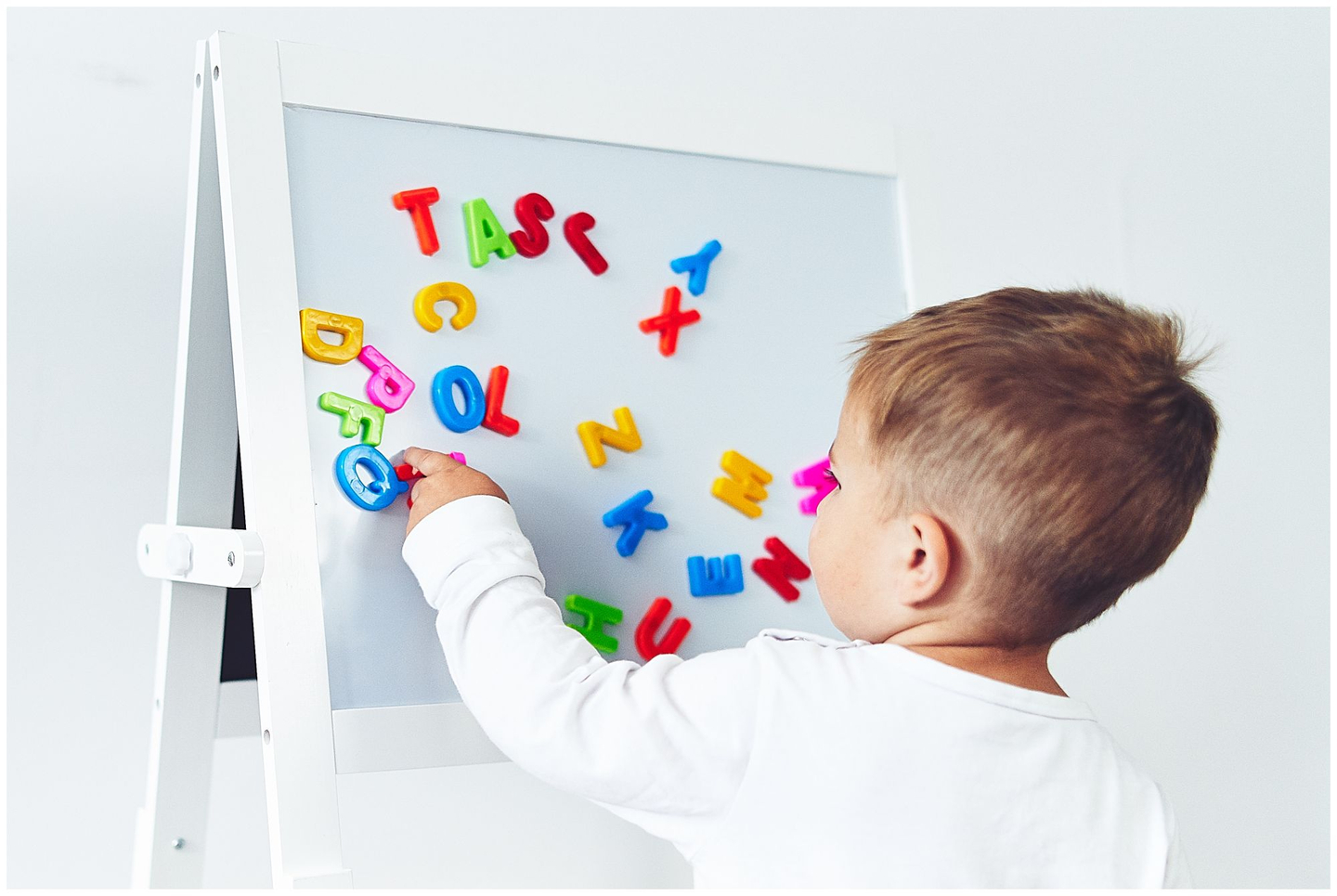 Εκπαιδευτικός πίνακας δύο όψεων: μαγνητικός και μαυροπίνακας - στεγνόμακρος, ξύλινος, για παιδιά, πτυσσόμενος