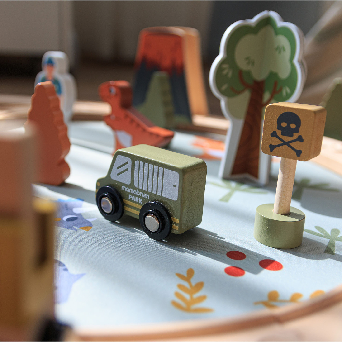 Ξύλινο τρενάκι Dino Park με αντιολισθητικό χαλάκι - δεινόσαυροι, τρένο, γραμμές, ηφαίστειο, κουδούνι