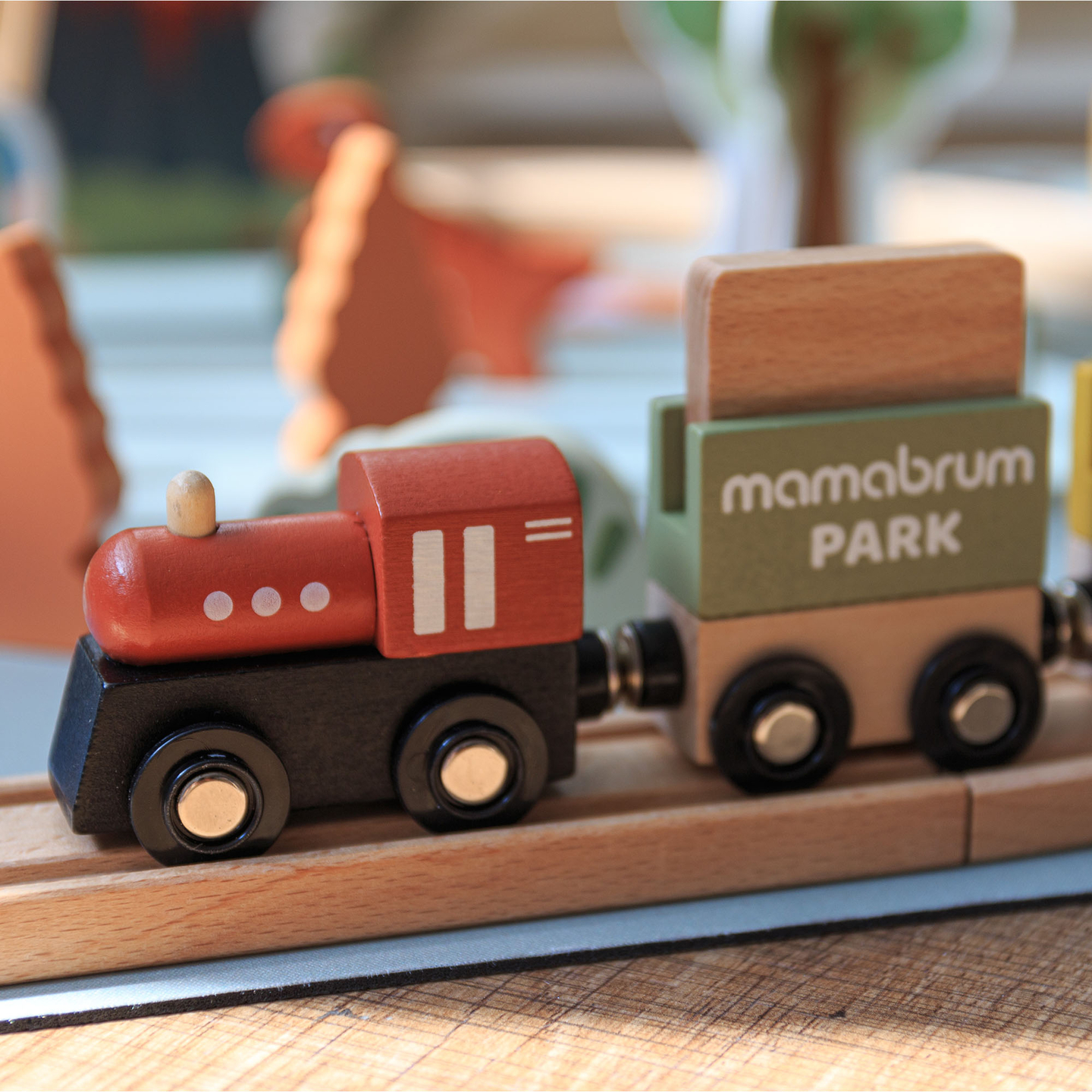 Ξύλινο τρενάκι Dino Park με αντιολισθητικό χαλάκι - δεινόσαυροι, τρένο, γραμμές, ηφαίστειο, κουδούνι
