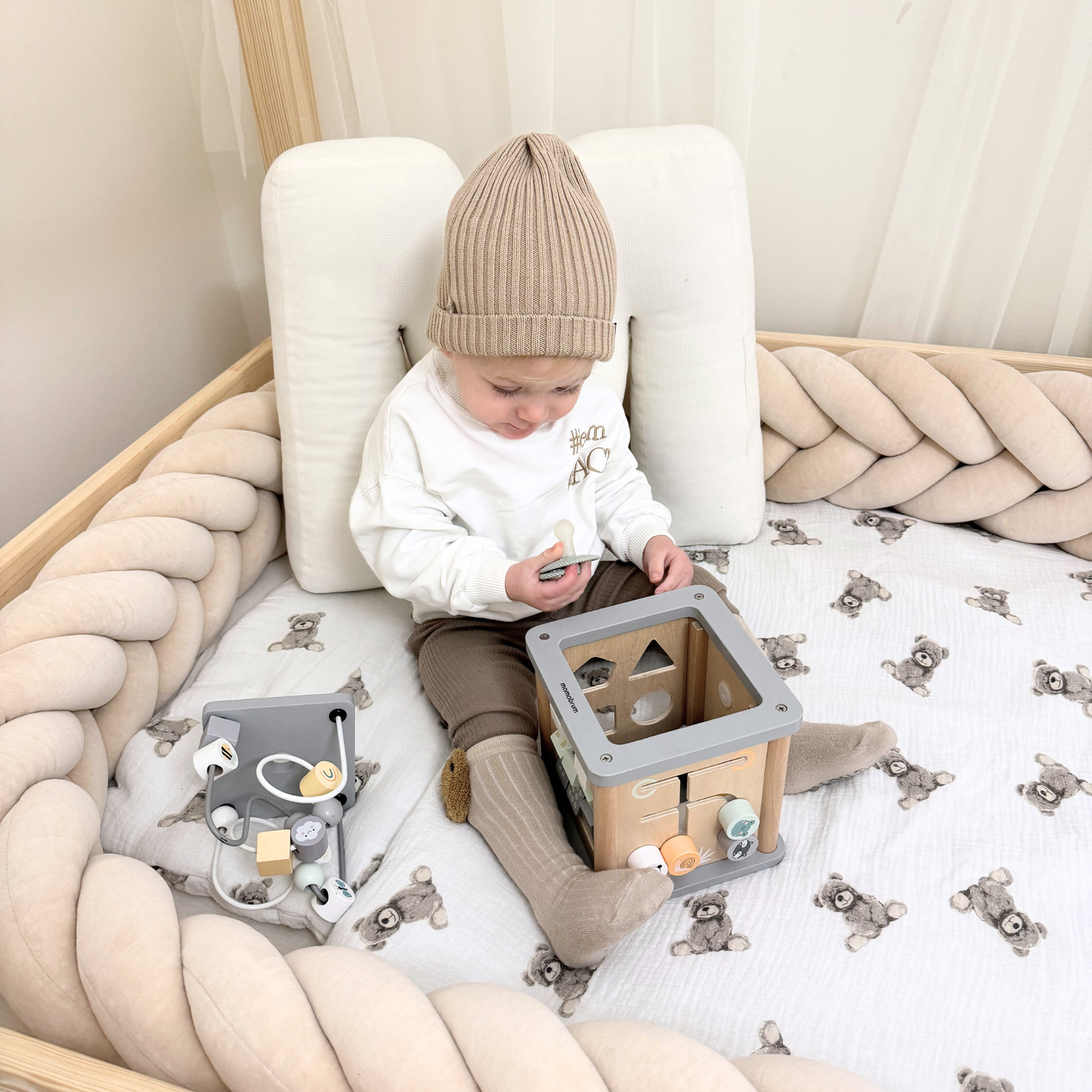 Ξύλινος εκπαιδευτικός κύβος Montessori - κινητικός βρόχος