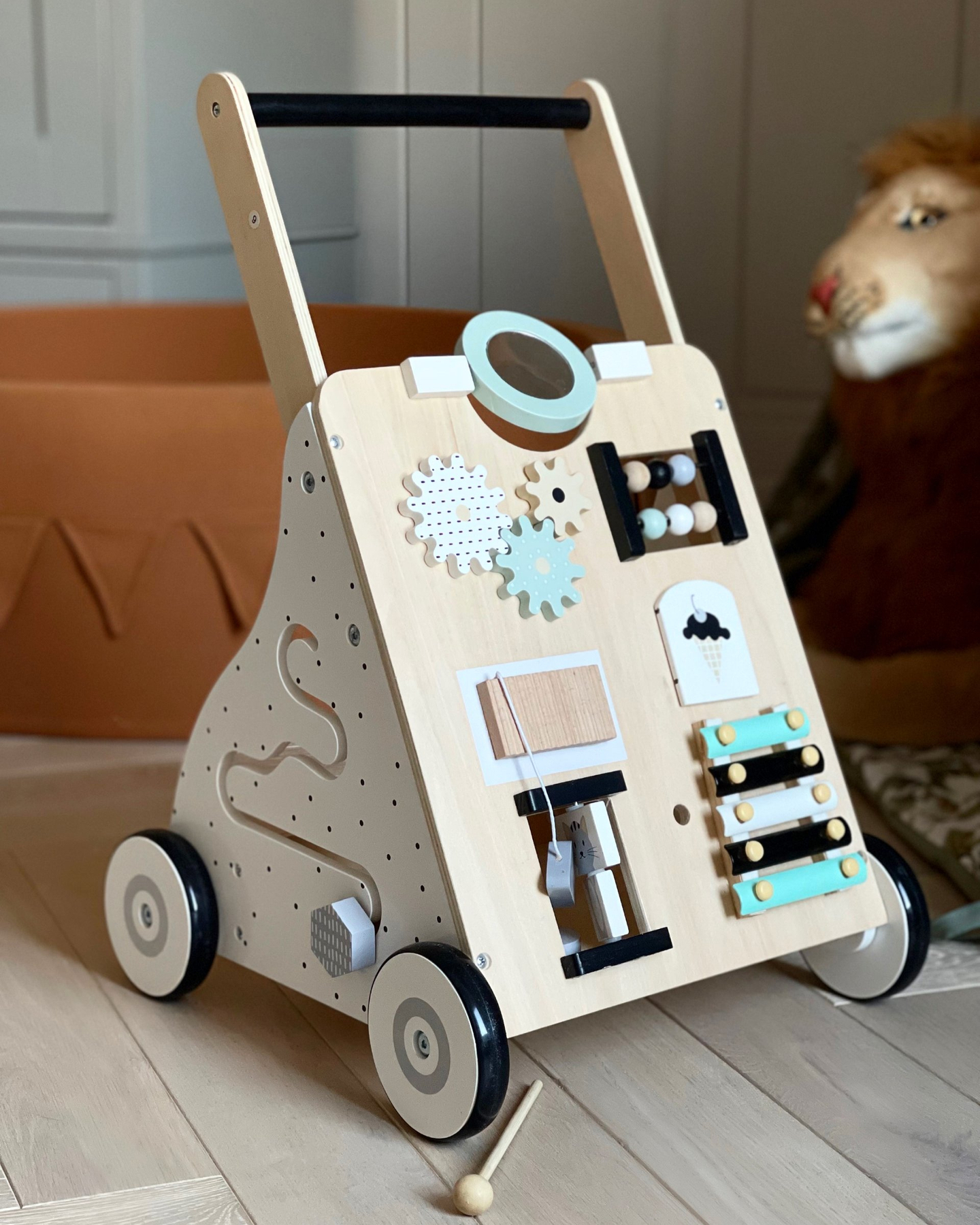 Ξύλινη, εκπαιδευτική παιδική περπατούρα / καροτσάκι - πίνακας χειρισμού