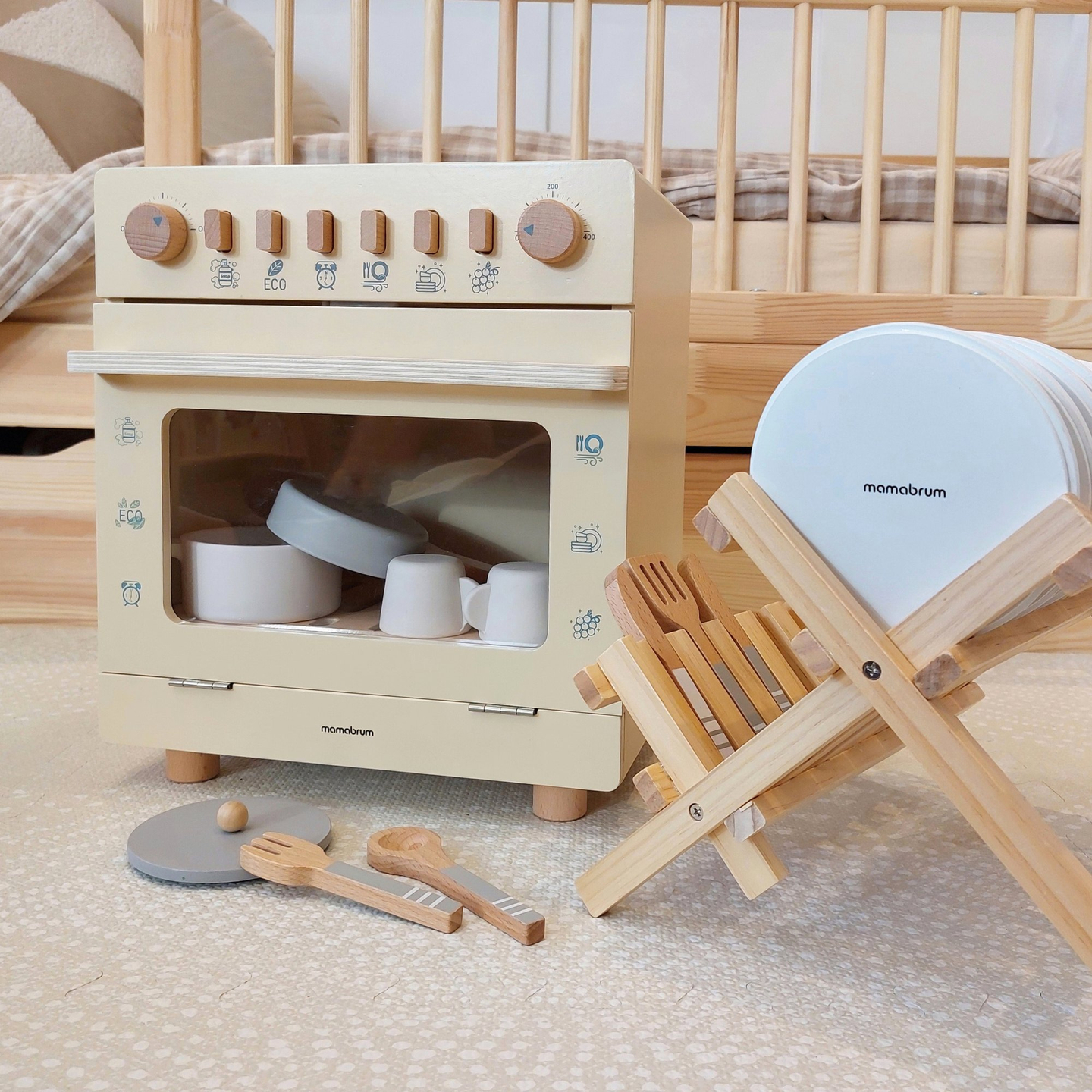 Ξύλινο πλυντήριο πιάτων με αξεσουάρ