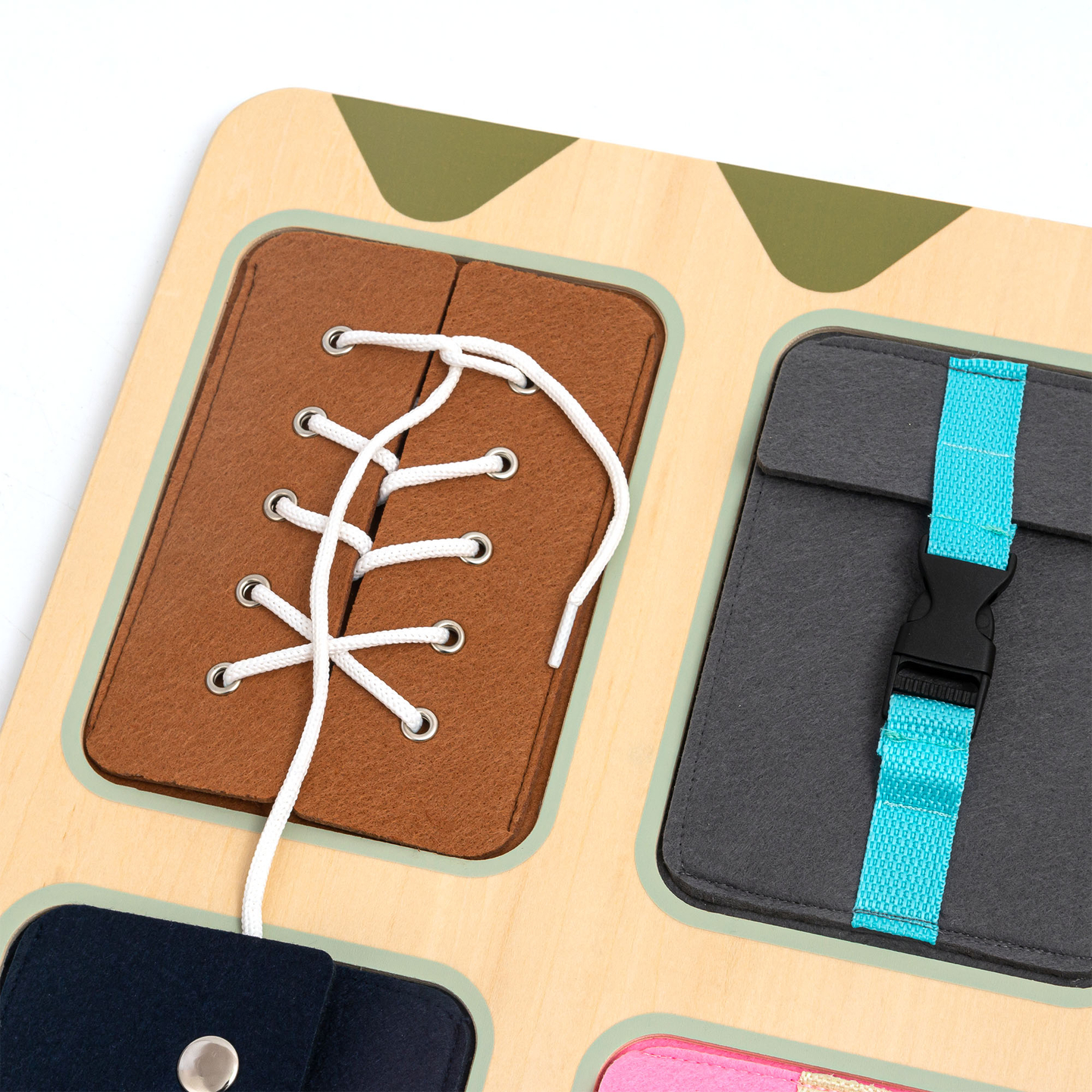 Ξύλινη σανίδα χειρισμού Montessori – Αισθητηριακή μάθηση ανεξαρτησίας - κορδόνια, αγκράφες, κουμπιά, κουμπώματα, φερμουάρ