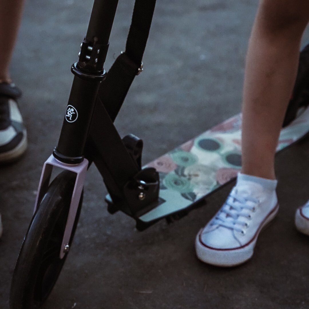 Δίτροχο σκούτερ πόλης VIBE Pink HyperMotion - 100 κιλά