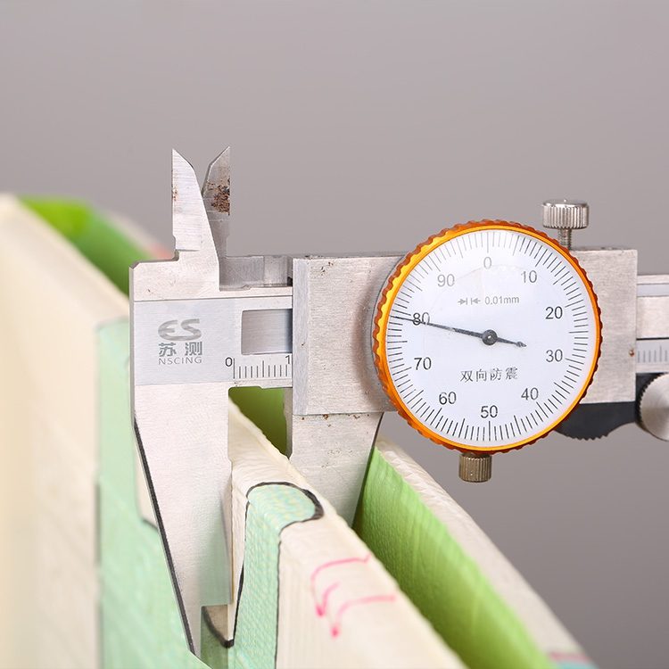 Στρώμα αφρού διπλής όψης XXL - αναδιπλούμενο 1 CM (βουνό και δρόμος)