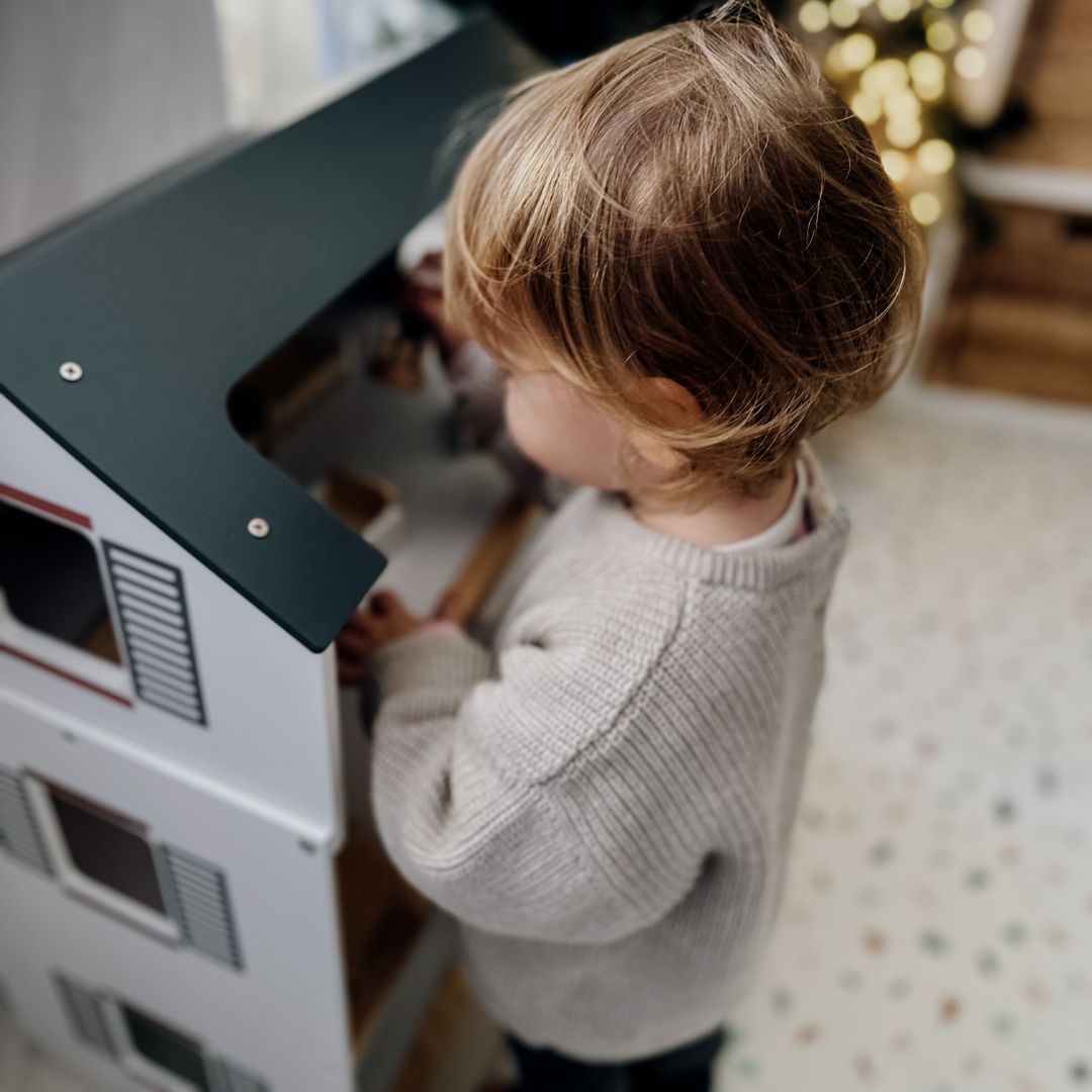 Λευκό ξύλινο κουκλόσπιτο με αξεσουάρ 18 τμχ.