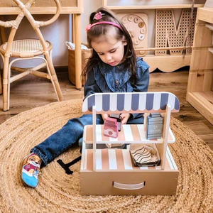 Πτυσσόμενο ξύλινο κατάστημα - καφετέρια, ζαχαροπλαστείο με αξεσουάρ