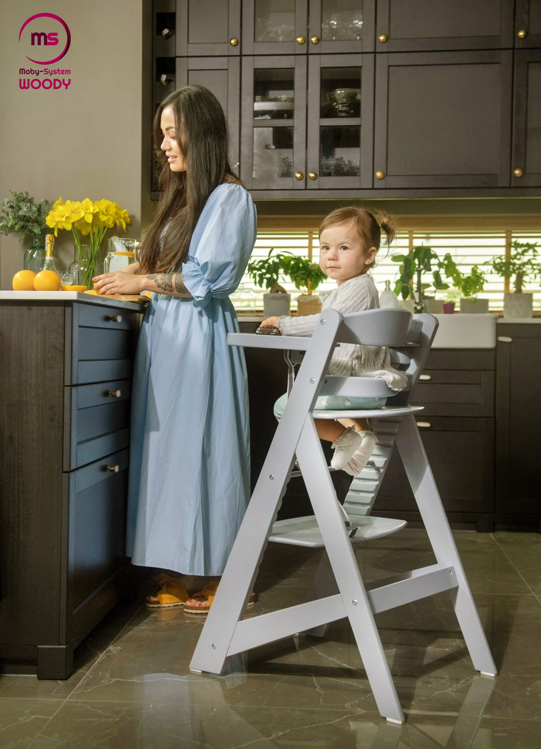 Ξύλινη καρέκλα σίτισης Moby-System WOODY - γκρι χρώμα