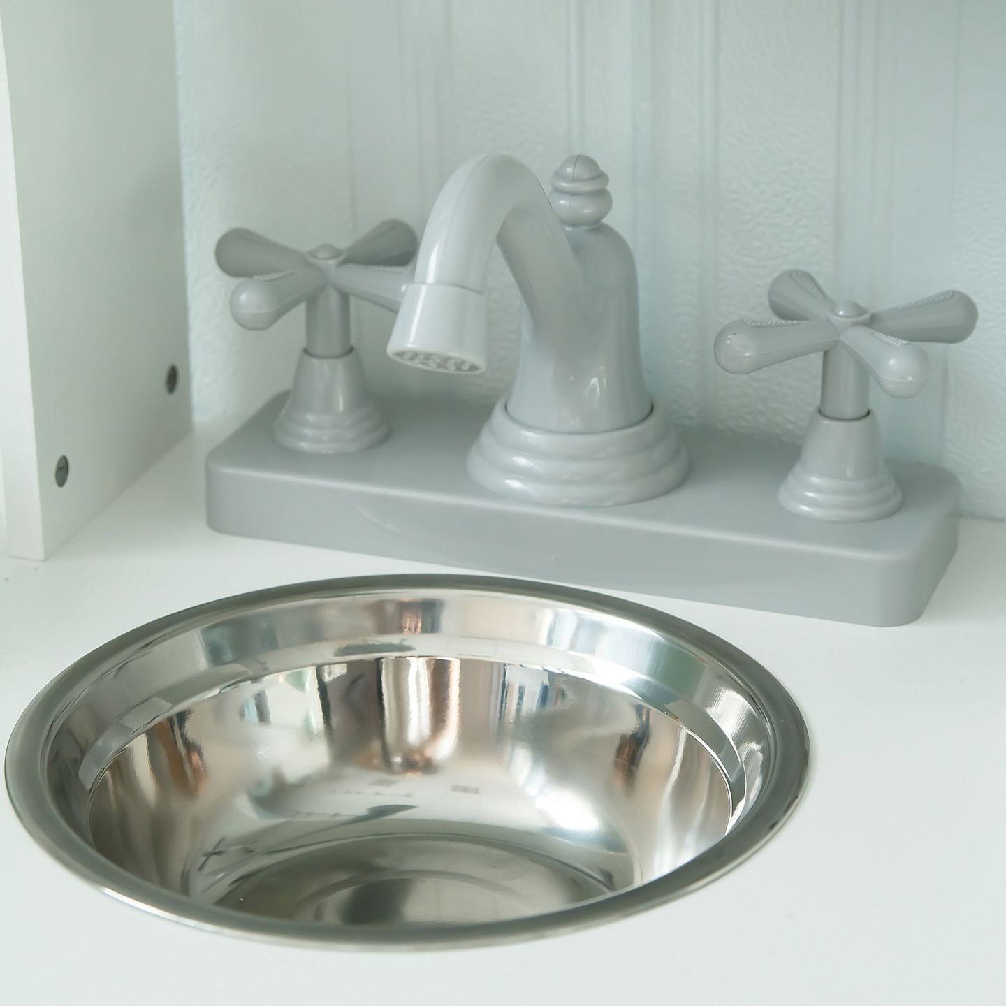 Ξύλινη παιδική κουζίνα με φούρνο μικροκυμάτων