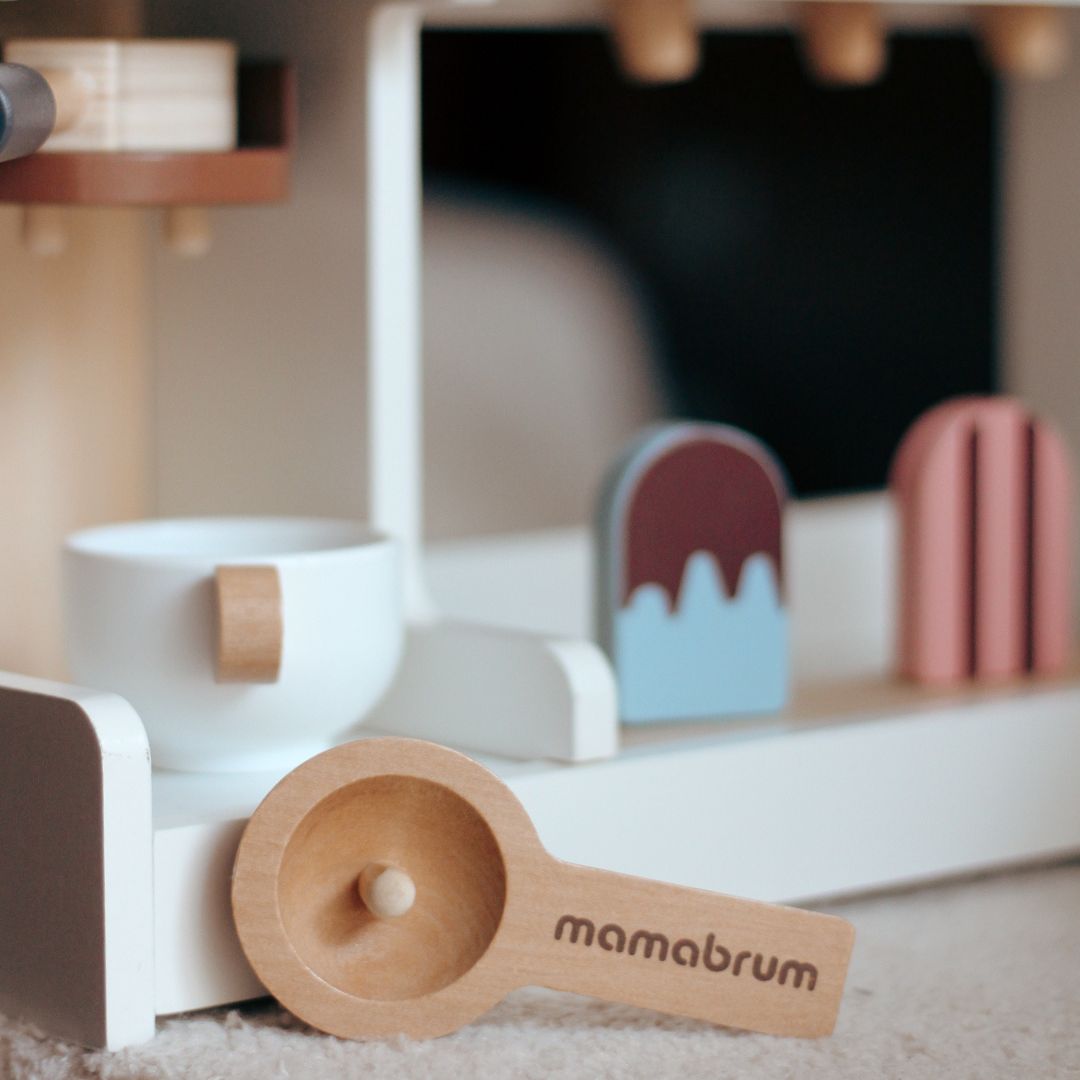 Ξύλινο παγωτατζίδικο με καφετιέρα - καφετέρια με αξεσουάρ