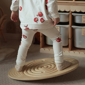 Ξύλινη σανίδα ισορροπίας με λαβύρινθο και μπάλες - balance rocker