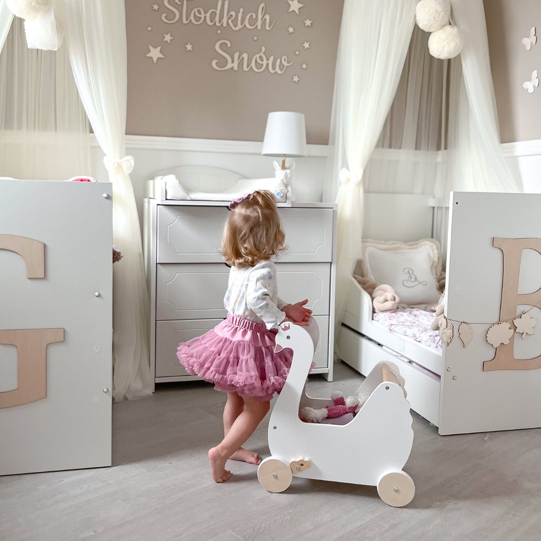 Ξύλινο καροτσάκι για κούκλες - Swan