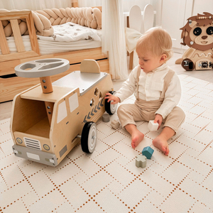 Ξύλινο ποδήλατο, αυτοκίνητο, αυτοκίνητο με τουβλάκια