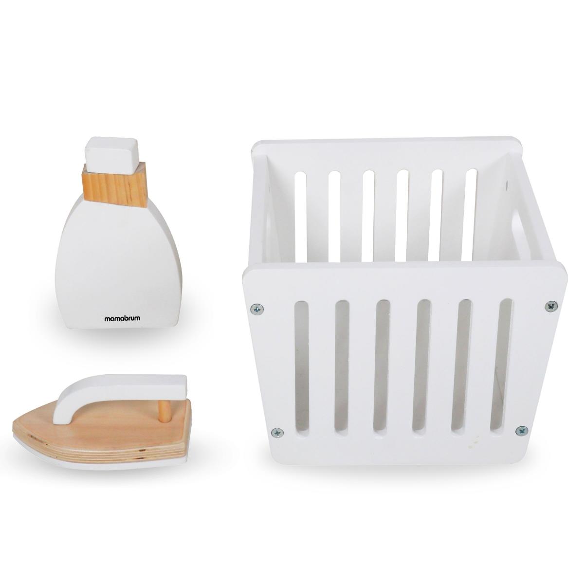 Ξύλινο πλυντήριο ρούχων με σίδερο, καλάθι και υγρό πλύσης