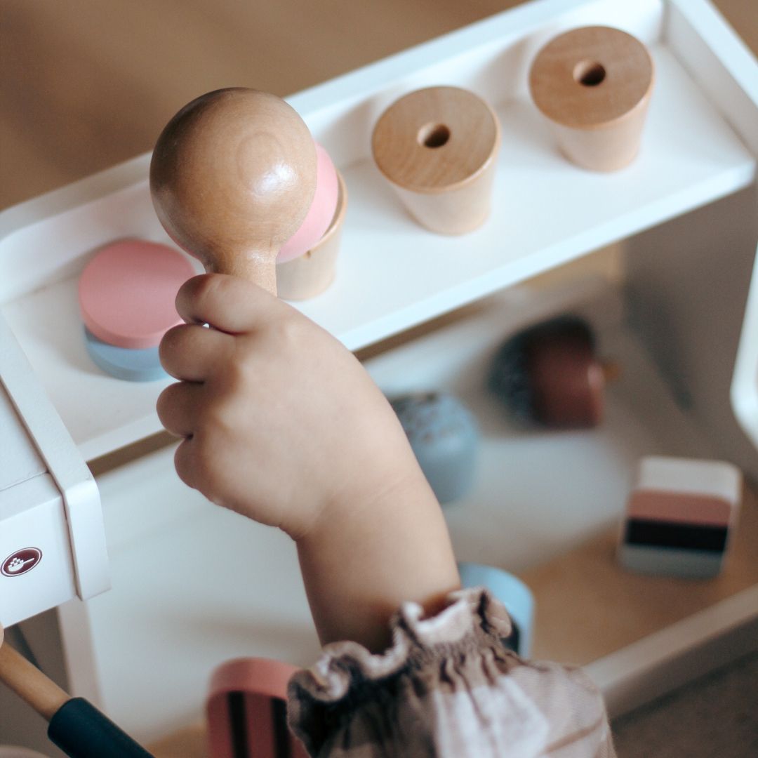 Ξύλινο παγωτατζίδικο με καφετιέρα - καφετέρια με αξεσουάρ