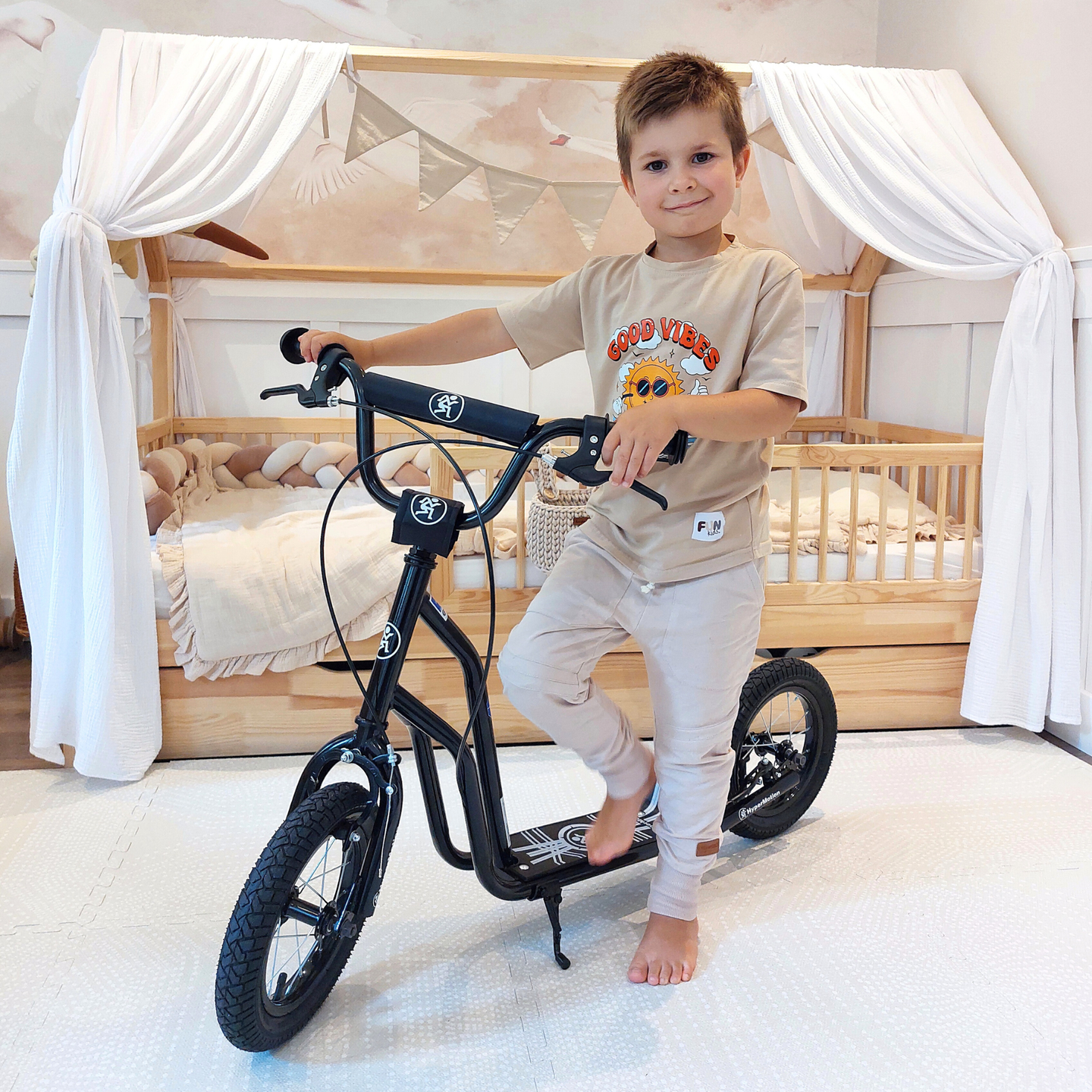 HyperMotion VIVA 12 σκούτερ (30cm με αντλητικούς τροχούς) - Μαύρο