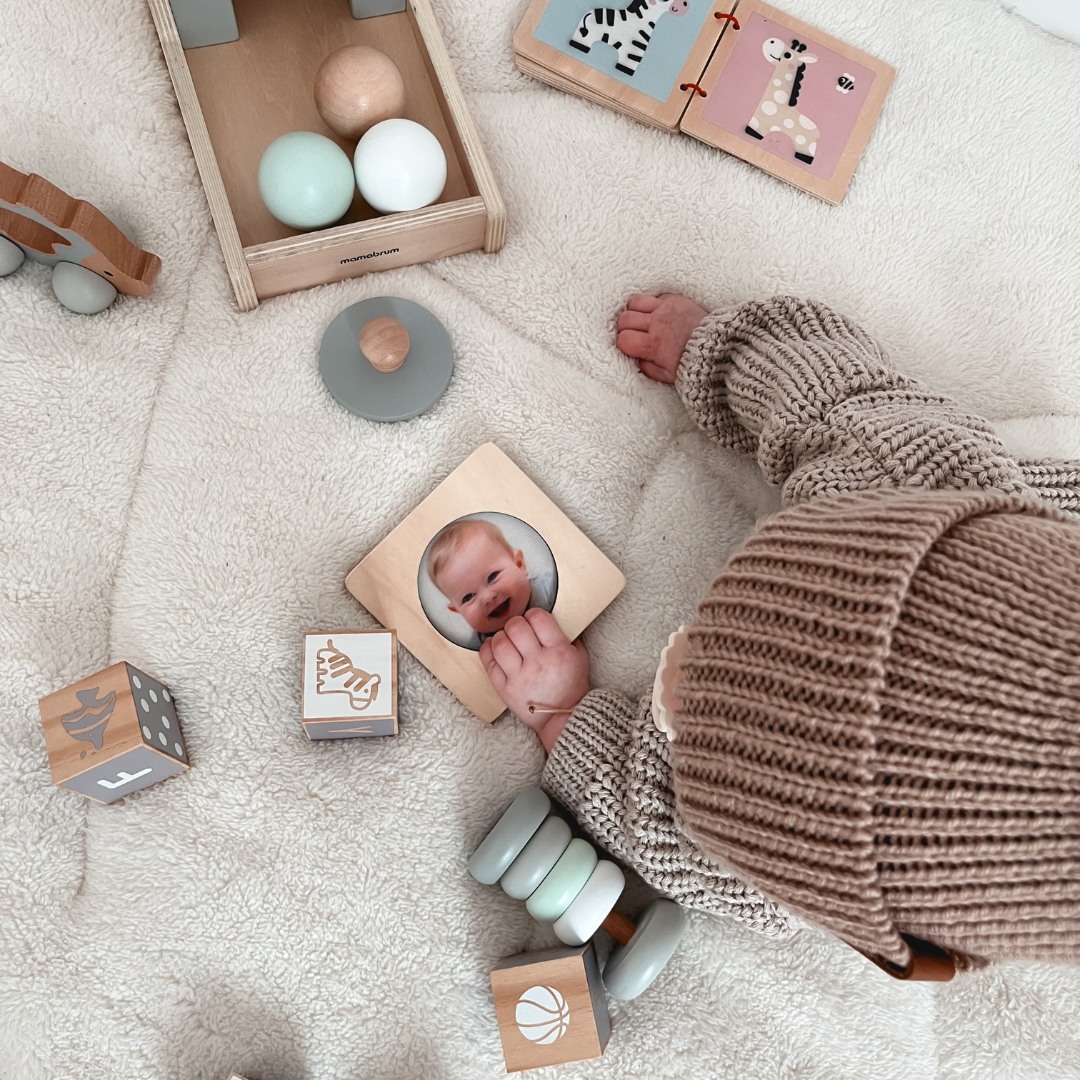Κουτί εκπαίδευσης Μοντεσσόρι για μωρά - 6 παιχνίδια